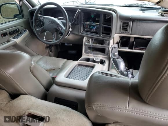 ✅ 2004 Chevrolet Suburban Z71 • VIN: 3GNFK16Z44G125558 • Лот: 42934405. Опубликован ранее на Copart с пробегом 231 788 миль. Бесплатный доступ к архиву аукционных продаж из США и подробный отчёт об истории автомобиля на DreamBid. Изображение 8.