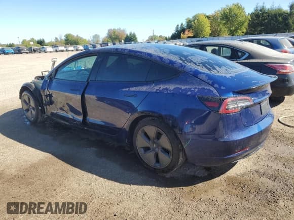 ✅ 2021 Tesla Model 3 Standard Range Plus • VIN: 5YJ3E1EA1MF014311 • Lot: 80859955. Wystawiony na Copart z przebiegiem 101 996 mil. Bezpłatny archiwum sprzedaży aukcyjnych z USA i szczegółowy raport historii pojazdu na DreamBid. Zdjęcie 2.