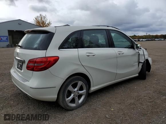 ✅ 2014 Mercedes-Benz B 250 Sports Tourer • VIN: WDDMH4EB1EJ282460 • Лот: 75855534. Опубликован ранее на Copart с пробегом 108 972 миль. Бесплатный доступ к архиву аукционных продаж из США и подробный отчёт об истории автомобиля на DreamBid. Изображение 3.