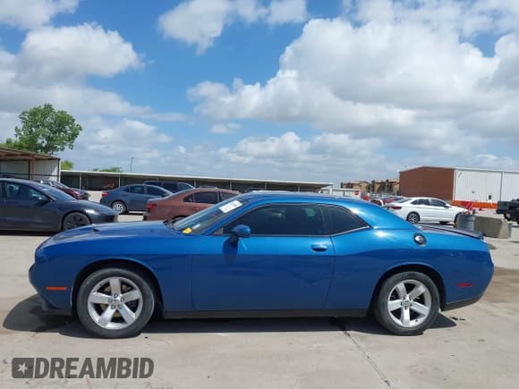 ✅ 2020 Dodge Challenger SXT • VIN: 2C3CDZAG0LH196737 • Lot: 42562788. Listed on IAAI with 85,129 mi. Free auction sales archive from the USA and detailed vehicle history report at DreamBid. Image 13.