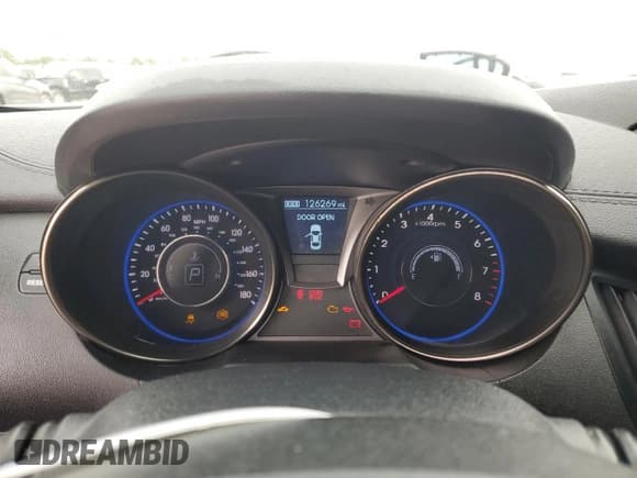 ✅ 2015 Hyundai Genesis Coupe Ultimate • VIN: KMHHU6KJ1FU123285 • Lot: 45184445. Wystawiony na Copart z przebiegiem 126 269 mil. Bezpłatny archiwum sprzedaży aukcyjnych z USA i szczegółowy raport historii pojazdu na DreamBid. Zdjęcie 9.