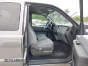 ✅ 2012 Ford F-250 XL • VIN: 1FT7X2B65CEA95749 • Lot: 42362932. Wystawiony na IAAI z przebiegiem 83 296 mil. Bezpłatny archiwum sprzedaży aukcyjnych z USA i szczegółowy raport historii pojazdu na DreamBid. Zdjęcie 5.