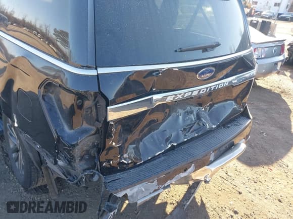 ✅ 2021 Ford Expedition Max Limited • VIN: 1FMJK1KT3MEA07590 • Lot: 41267260. Listed on IAAI with 81,641 mi. Free auction sales archive from the USA and detailed vehicle history report at DreamBid. Image 6.