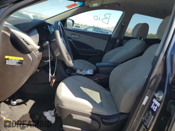 ✅ 2018 Hyundai Santa Fe 2.4L • VIN: 5XYZT3LB9JG523560 • Lot: 81779345. Listed on Copart with 106,399 mi. Free auction sales archive from the USA and detailed vehicle history report at DreamBid. Image 7.