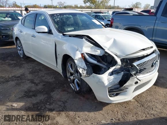 ✅ 2017 Infiniti Q70 3.7 • VIN: JN1BY1AP2HM741633 • Lot: 43635768. Listed on IAAI with Not provided. Free auction sales archive from the USA and detailed vehicle history report at DreamBid. Image 1.