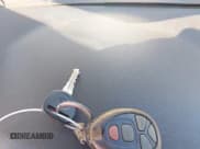 ✅ 2009 Chevrolet Suburban 2LT • VIN: 1GNFC26J99R235560 • Lot: 43592130. Wystawiony na IAAI z przebiegiem 247 759 mil. Bezpłatny archiwum sprzedaży aukcyjnych z USA i szczegółowy raport historii pojazdu na DreamBid. Zdjęcie 11.