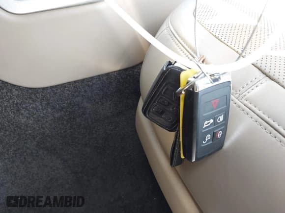 ✅ 2018 Land Rover Range Rover HSE • VIN: SALGS2SV9JA388010 • Lot: 43314162. Listed on IAAI with 85,391 mi. Free auction sales archive from the USA and detailed vehicle history report at DreamBid. Image 11.