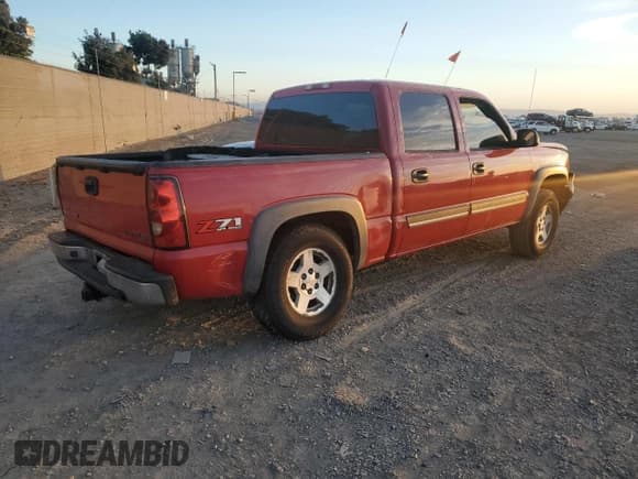✅ 2005 Chevrolet Silverado 1500 Z71 • VIN: 2GCEK13T051400762 • Лот: 80939244. Опубликован ранее на Copart с пробегом Не указан. Бесплатный доступ к архиву аукционных продаж из США и подробный отчёт об истории автомобиля на DreamBid. Изображение 3.