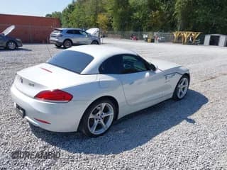 ✅ 2016 BMW Z4 sDrive28i • VIN: WBALL5C50GP557935 • Lot: 43256757. Wystawiony na IAAI z przebiegiem 110 380 mil. Bezpłatny archiwum sprzedaży aukcyjnych z USA i szczegółowy raport historii pojazdu na DreamBid. Zdjęcie 4.