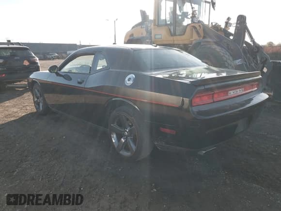 ✅ 2013 Dodge Challenger R/T • VIN: 2C3CDYBT7DH651087 • Lot: 40805295. Wystawiony na IAAI z przebiegiem 189 555 mil. Bezpłatny archiwum sprzedaży aukcyjnych z USA i szczegółowy raport historii pojazdu na DreamBid. Zdjęcie 3.