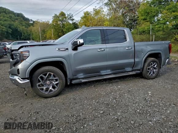 ✅ 2025 GMC Sierra 1500 SLT • VIN: 3GTUUDE83SG313487 • Lot: 95736585. Wystawiony na Copart z przebiegiem 8 916 mil. Bezpłatny archiwum sprzedaży aukcyjnych z USA i szczegółowy raport historii pojazdu na DreamBid. Zdjęcie 1.