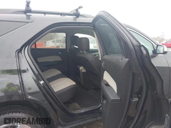 ✅ 2015 Chevrolet Equinox LT • VIN: 2GNALCEK8F6210084 • Lot: 43558972. Wystawiony na IAAI z przebiegiem 211 146 mil. Bezpłatny archiwum sprzedaży aukcyjnych z USA i szczegółowy raport historii pojazdu na DreamBid. Zdjęcie 8.