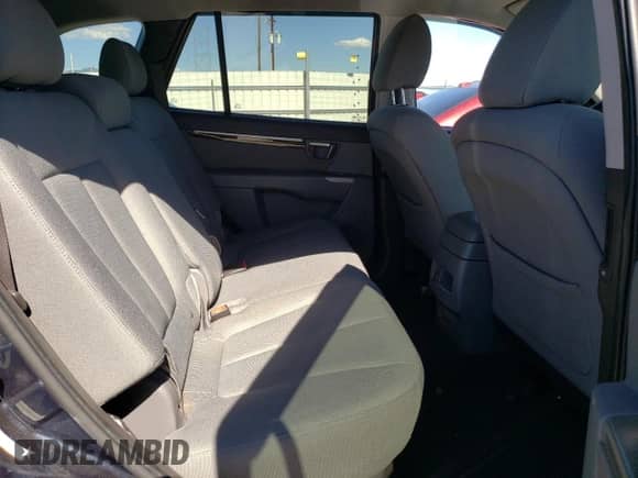 2010 Hyundai Santa Fe GLS с VIN 5NMSGDAB5AH349751, выставлен на аукционе Copart как лот 67469144 с пробегом 121 058 миль миль и Списание • Salvage title. История ставок и продаж доступна на DreamBid. Изображение 12.