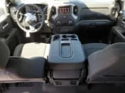 ✅ 2025 Chevrolet Silverado 2500HD Custom • VIN: 2GC4KME7XS1122705 • Lot: 56422895. Wystawiony na Copart z przebiegiem 7 276 mil. Bezpłatny archiwum sprzedaży aukcyjnych z USA i szczegółowy raport historii pojazdu na DreamBid. Zdjęcie 8.