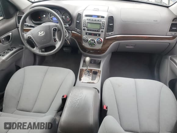 ✅ 2012 Hyundai Santa Fe GLS • VIN: 5XYZG3AB7CG124818 • Lot: 79463594. Listed on Copart with 186,656 mi. Free auction sales archive from the USA and detailed vehicle history report at DreamBid. Image 8.