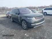 ✅ 2023 Land Rover Range Rover Autobiography • VIN: SALK1BE73PA035510 • Lot: 43745081. Wystawiony na IAAI z przebiegiem 16 397 mil. Bezpłatny archiwum sprzedaży aukcyjnych z USA i szczegółowy raport historii pojazdu na DreamBid. Zdjęcie 1.