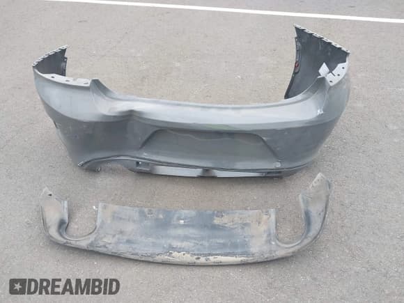 ✅ 2017 Dodge Charger Daytona 340 • VIN: 2C3CDXCT6HH520280 • Lot: 43277339. Wystawiony na IAAI z przebiegiem 158 774 mil. Bezpłatny archiwum sprzedaży aukcyjnych z USA i szczegółowy raport historii pojazdu na DreamBid. Zdjęcie 12.