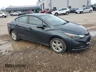 ✅ 2017 Chevrolet Cruze LT • VIN: 1G1BE5SM5H7197850 • Lot: 91531005. Wystawiony na Copart z przebiegiem 97 232 mil. Bezpłatny archiwum sprzedaży aukcyjnych z USA i szczegółowy raport historii pojazdu na DreamBid. Zdjęcie 4.