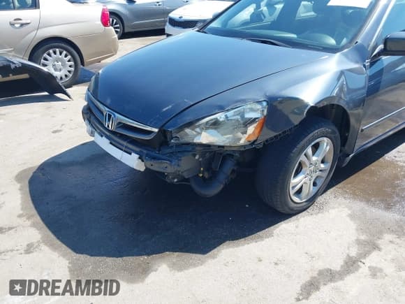 ✅ 2006 Honda Accord EX-L • VIN: 1HGCM56836A172751 • Lot: 43140293. Listed on IAAI with 97,227 mi. Free auction sales archive from the USA and detailed vehicle history report at DreamBid. Image 6.