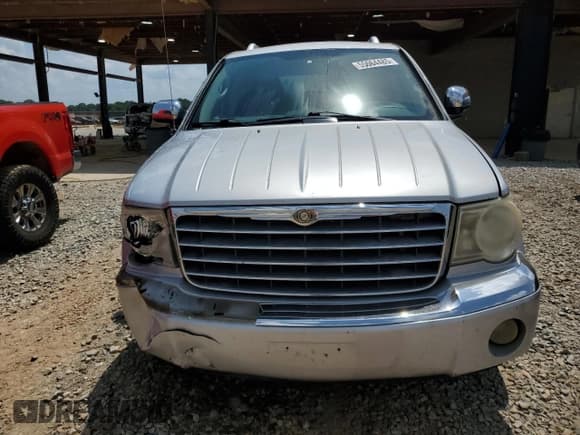 ✅ 2009 Chrysler Aspen Limited • VIN: 1A8HX58P59F707515 • Lot: 55064485. Listed on Copart with 286,129 mi. Free auction sales archive from the USA and detailed vehicle history report at DreamBid. Image 5.