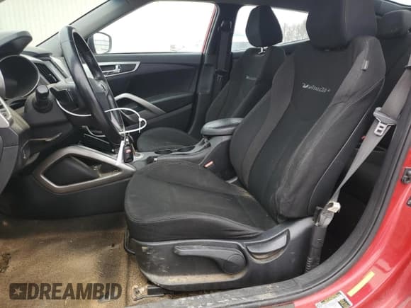 ✅ 2017 Hyundai Veloster • VIN: KMHTC6AD3HU309647 • Lot: 43401555. Wystawiony na Copart z przebiegiem 114 966 mil. Bezpłatny archiwum sprzedaży aukcyjnych z USA i szczegółowy raport historii pojazdu na DreamBid. Zdjęcie 7.