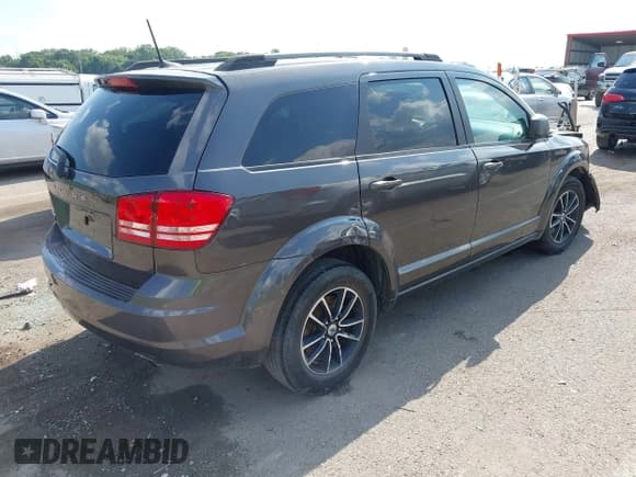 ✅ 2018 Dodge Journey SE • VIN: 3C4PDCAB2JT443338 • Lot: 43000435. Wystawiony na IAAI z przebiegiem 117 483 mil. Bezpłatny archiwum sprzedaży aukcyjnych z USA i szczegółowy raport historii pojazdu na DreamBid. Zdjęcie 4.