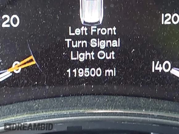 ✅ 2018 Jeep Grand Cherokee Limited • VIN: 1C4RJEBG9JC322552 • Lot: 42583586. Listed on IAAI with 119,500 mi. Free auction sales archive from the USA and detailed vehicle history report at DreamBid. Image 15.