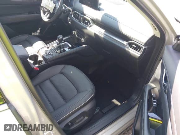 ✅ 2025 Mazda CX-5 S Premium Plus • VIN: JM3KFBEM9S0615154 • Lot: 42813043. Wystawiony na IAAI z przebiegiem 3 319 mil. Bezpłatny archiwum sprzedaży aukcyjnych z USA i szczegółowy raport historii pojazdu na DreamBid. Zdjęcie 5.