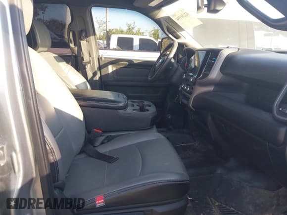 ✅ 2023 Ram 2500 Tradesman • VIN: 3C6UR5HJ1PG555439 • Lot: 42230594. Listed on IAAI with 56,459 mi. Free auction sales archive from the USA and detailed vehicle history report at DreamBid. Image 5.