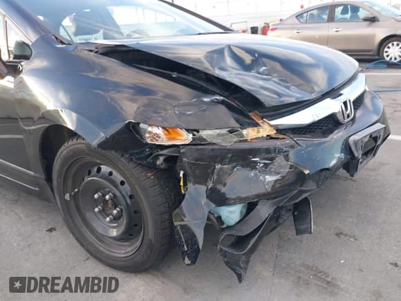 ✅ 2011 Honda Civic LX • VIN: 19XFA1F5XBE043271 • Lot: 43735028. Listed on IAAI with 110,317 mi. Free auction sales archive from the USA and detailed vehicle history report at DreamBid. Image 6.