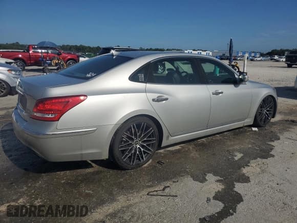 ✅ 2013 Hyundai Equus Signature • VIN: KMHGH4JH4DU063096 • Lot: 59844795. Listed on Copart with 133,213 mi. Free auction sales archive from the USA and detailed vehicle history report at DreamBid. Image 3.