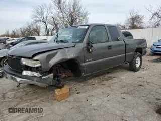 ✅ 2002 Chevrolet Silverado 1500 • VIN: 2GCEK19V521196206 • Lot: 84954904. Wystawiony na Copart z przebiegiem 237 699 mil mil. Skorzystaj z bezpłatnego archiwum sprzedaży aukcyjnych z USA i zobacz szczegółowy raport historii pojazdu na DreamBid. Zdjęcie 1.
