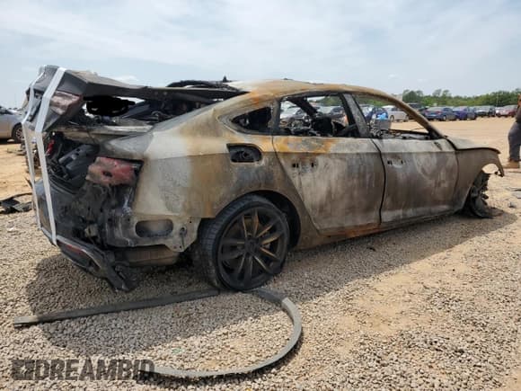 ✅ 2024 Audi A5 Sportback S line Premium • VIN: WAUDACF51RA032172 • Лот: 52730095. Опубликован ранее на Copart с пробегом Не указан. Бесплатный доступ к архиву аукционных продаж из США и подробный отчёт об истории автомобиля на DreamBid. Изображение 3.