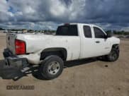 ✅ 2008 Chevrolet Silverado 2500HD Work Truck • VIN: 1GCHC29K38E215073 • Lot: 61954065. Wystawiony na Copart z przebiegiem 332 337 mil. Bezpłatny archiwum sprzedaży aukcyjnych z USA i szczegółowy raport historii pojazdu na DreamBid. Zdjęcie 3.