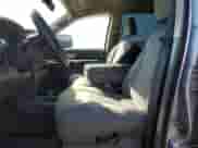 2007 Dodge 1500 SLT z VIN 3D7KS19D07G731926, wystawiony jako Copart lot #72220424 z przebiegiem 208 968 mil mil oraz Szkoda całkowita • Salvage title. Historia ofert i sprzedaży dostępna na DreamBid. Obrazek 7.