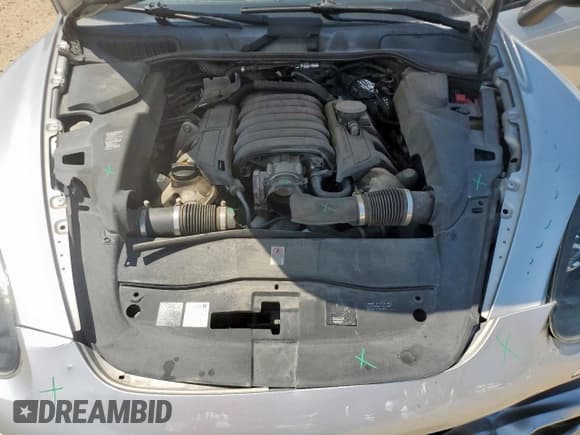 ✅ 2013 Porsche Cayenne GTS • VIN: WP1AD2A20DLA73148 • Lot: 70007265. Wystawiony na Copart z przebiegiem 163 228 mil. Bezpłatny archiwum sprzedaży aukcyjnych z USA i szczegółowy raport historii pojazdu na DreamBid. Zdjęcie 11.