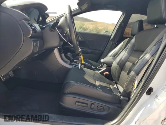 ✅ 2017 Honda Accord Sport • VIN: 1HGCR2F59HA179504 • Lot: 80209635. Wystawiony na Copart z przebiegiem 49 608 mil. Bezpłatny archiwum sprzedaży aukcyjnych z USA i szczegółowy raport historii pojazdu na DreamBid. Zdjęcie 7.