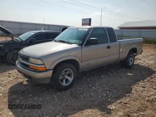 ✅ 2001 Chevrolet S-10 LS • VIN: 1GCCS19551K169240 • Лот: 71468575. Опубликован ранее на Copart с пробегом 70 827 миль. Бесплатный доступ к архиву аукционных продаж из США и подробный отчёт об истории автомобиля на DreamBid. Изображение 1.