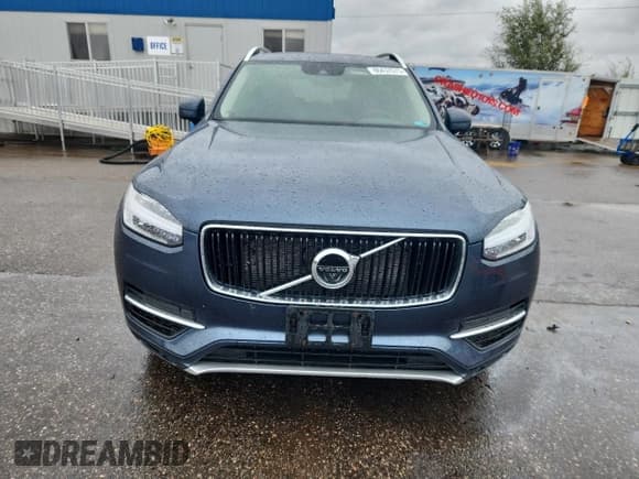 ✅ 2019 Volvo XC90 Momentum • VIN: YV4BR0CK9K1431670 • Lot: 86437075. Wystawiony na Copart z przebiegiem 74 525 mil. Bezpłatny archiwum sprzedaży aukcyjnych z USA i szczegółowy raport historii pojazdu na DreamBid. Zdjęcie 5.