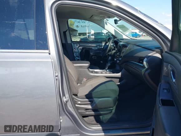 ✅ 2020 Chevrolet Traverse LS • VIN: 1GNERFKW0LJ111086 • Lot: 43465352. Listed on IAAI with 162,511 mi. Free auction sales archive from the USA and detailed vehicle history report at DreamBid. Image 5.