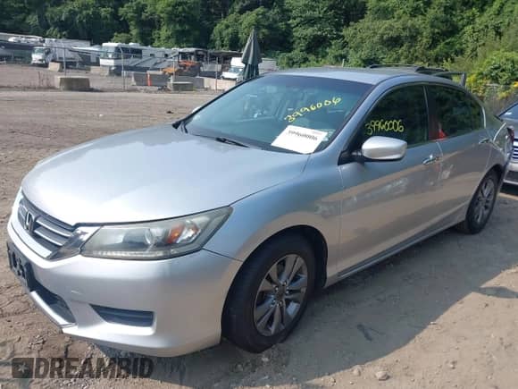 2014 Honda Accord LX with VIN 1HGCR2F33EA109085, listed as a IAAI auction lot 39960006 with 168,703 mi miles and . Bid and sale history available at DreamBid. Image 2.