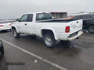 ✅ 2000 Dodge 1500 • VIN: 1B7HF13Z8YJ169237 • Lot: 43505399. Listed on IAAI with 126,997 mi. Free auction sales archive from the USA and detailed vehicle history report at DreamBid. Image 3.