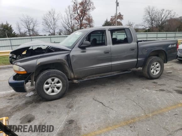 ✅ 2004 Dodge Dakota Sport • VIN: 1D7HG38N84S525629 • Lot: 82140054. Wystawiony na Copart z przebiegiem 255 160 mil. Bezpłatny archiwum sprzedaży aukcyjnych z USA i szczegółowy raport historii pojazdu na DreamBid. Zdjęcie 1.