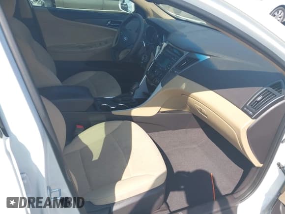 ✅ 2014 Hyundai Sonata GLS • VIN: 5NPEB4AC9EH903659 • Lot: 43246453. Wystawiony na IAAI z przebiegiem 87 811 mil. Bezpłatny archiwum sprzedaży aukcyjnych z USA i szczegółowy raport historii pojazdu na DreamBid. Zdjęcie 5.