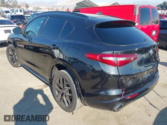 ✅ 2021 Alfa Romeo Stelvio • VIN: ZASPAJAN4M7D17862 • Лот: 41241833. Опубликован ранее на IAAI с пробегом 63 751 миль. Бесплатный доступ к архиву аукционных продаж из США и подробный отчёт об истории автомобиля на DreamBid. Изображение 3.