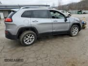 ✅ 2014 Jeep Cherokee Latitude • VIN: 1C4PJMCS8EW142343 • Lot: 45268045. Wystawiony na Copart z przebiegiem 130 832 mil. Bezpłatny archiwum sprzedaży aukcyjnych z USA i szczegółowy raport historii pojazdu na DreamBid. Zdjęcie 3.