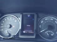 ✅ 2017 Toyota Tacoma TRD Off Road • VIN: 3TMAZ5CNXHM044689 • Lot: 43702817. Wystawiony na IAAI z przebiegiem 125 466 mil. Bezpłatny archiwum sprzedaży aukcyjnych z USA i szczegółowy raport historii pojazdu na DreamBid. Zdjęcie 7.