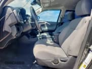 ✅ 2019 Toyota Tacoma SR • VIN: 5TFAX5GN7KX147344 • Лот: 82147975. Опубликован ранее на Copart с пробегом 77 592 миль. Бесплатный доступ к архиву аукционных продаж из США и подробный отчёт об истории автомобиля на DreamBid. Изображение 7.