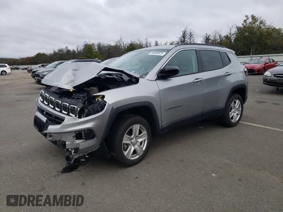 ✅ 2022 Jeep Compass Latitude • VIN: 3C4NJDBB6NT223887 • Lot: 86069525. Listed on Copart with 42,877 mi. Free auction sales archive from the USA and detailed vehicle history report at DreamBid. Image 1.