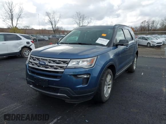 ✅ 2018 Ford Explorer XLT • VIN: 1FM5K8DH6JGA77930 • Lot: 43656048. Wystawiony na IAAI z przebiegiem 94 381 mil. Bezpłatny archiwum sprzedaży aukcyjnych z USA i szczegółowy raport historii pojazdu na DreamBid. Zdjęcie 2.